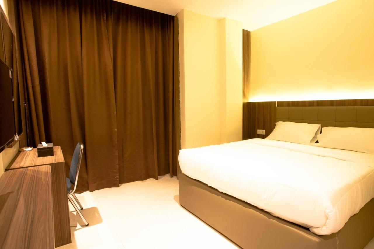 Ak Hotel Nagoya Hill Batam Dış mekan fotoğraf